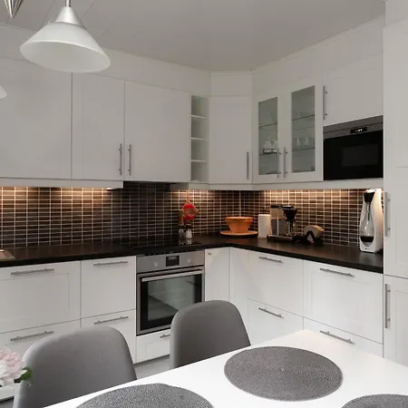 Arctic Near Santa Park Вилла Рованиеми