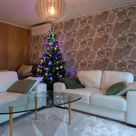 Вилла Arctic Near Santa Park Рованиеми